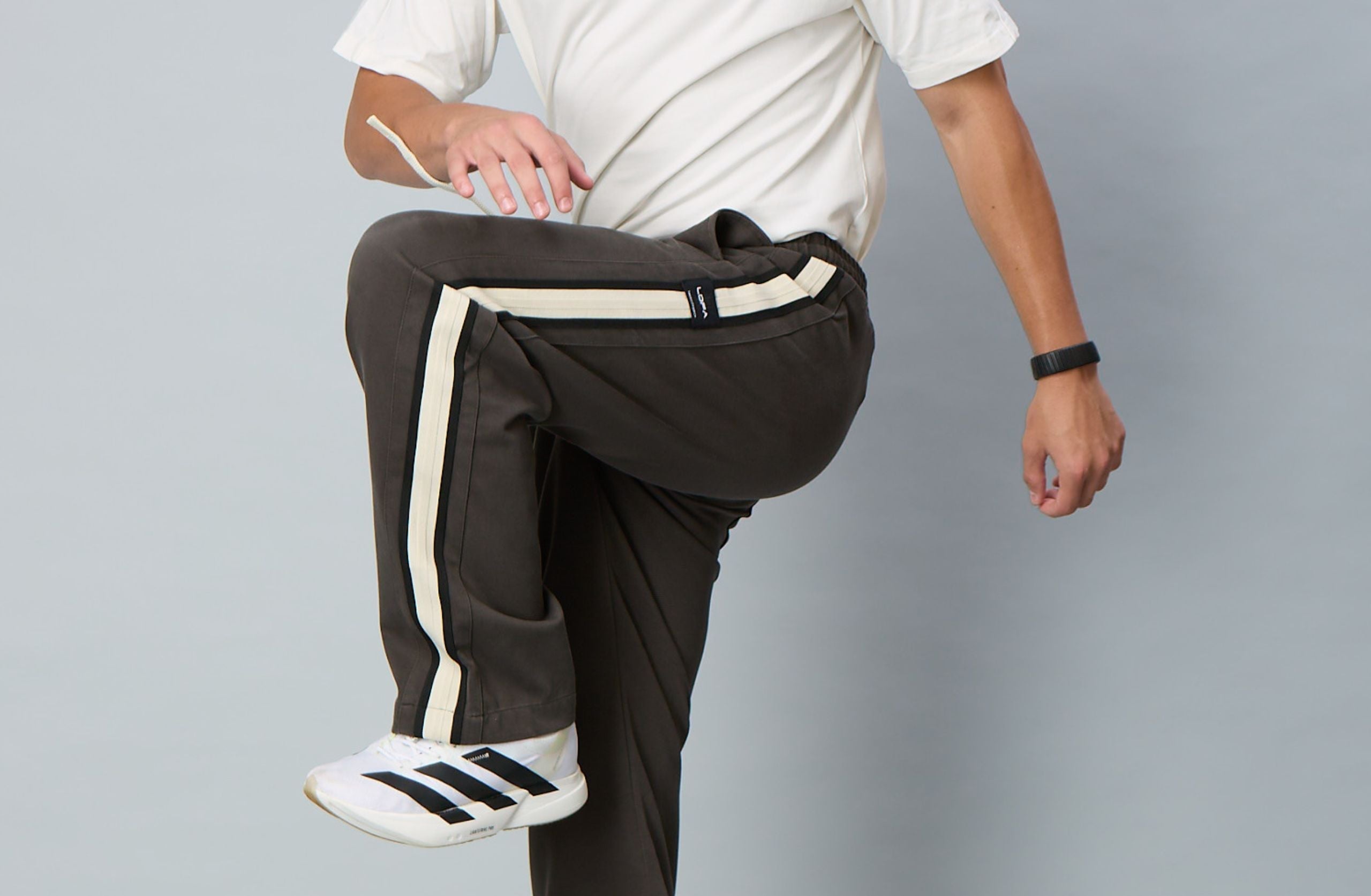 Why Stretch Pants Are Better Than Regular Pants for Daily Wear in India