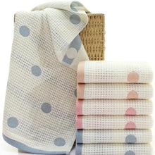 将图片加载到图库查看器，Polka Dot Bath Towel 100% Cotton - Unisex
