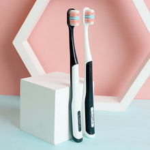 将图片加载到图库查看器，Lavish Silky Soft Bristles Toothbrush
