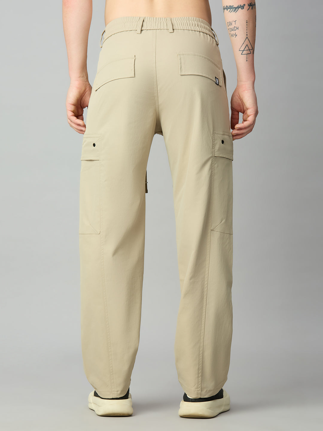 Men's comfort fit Tencel cargo pants with elastic waistband and clean back design