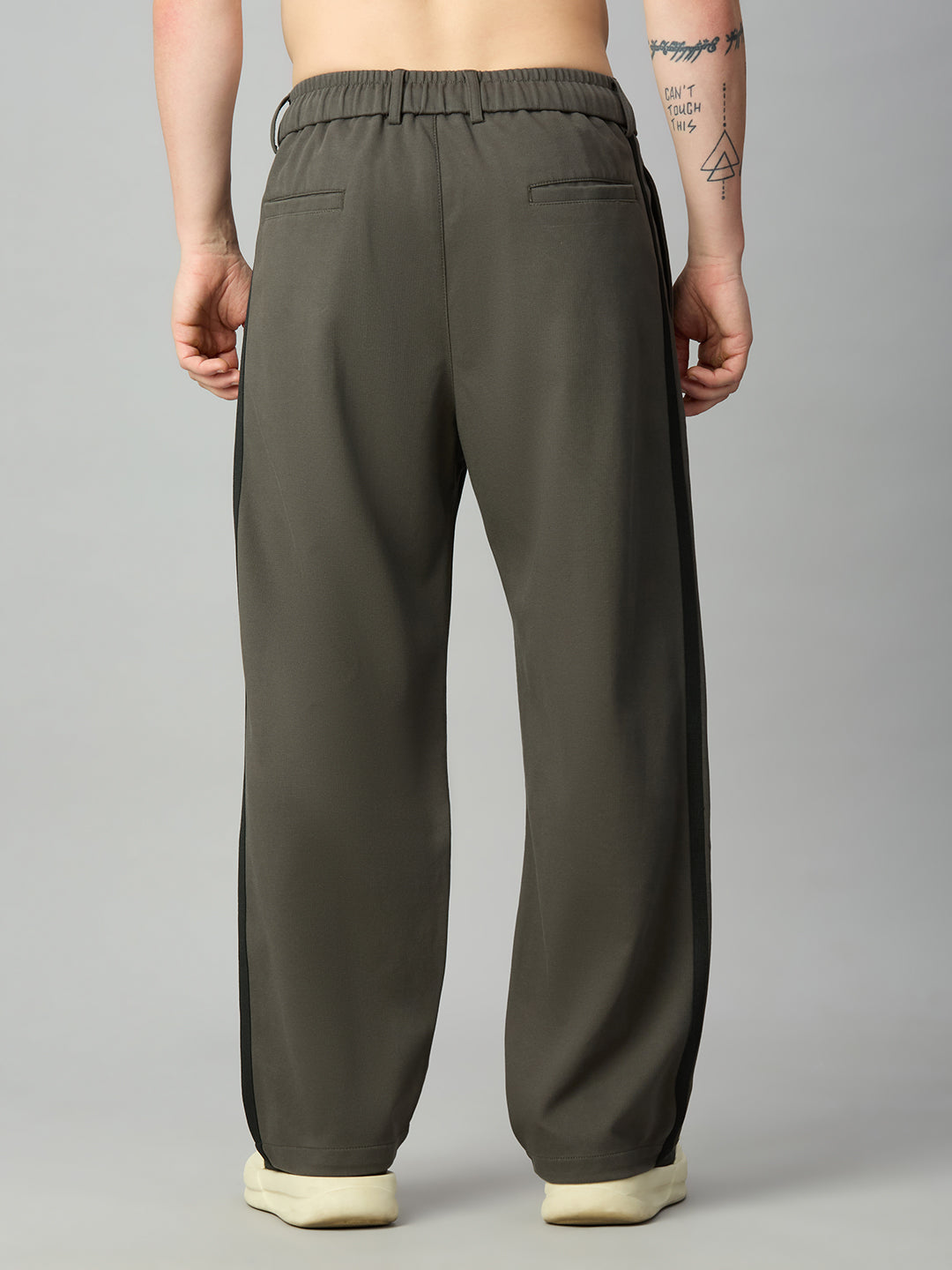 Men's cotton-Tencel baggy smart pants – back view