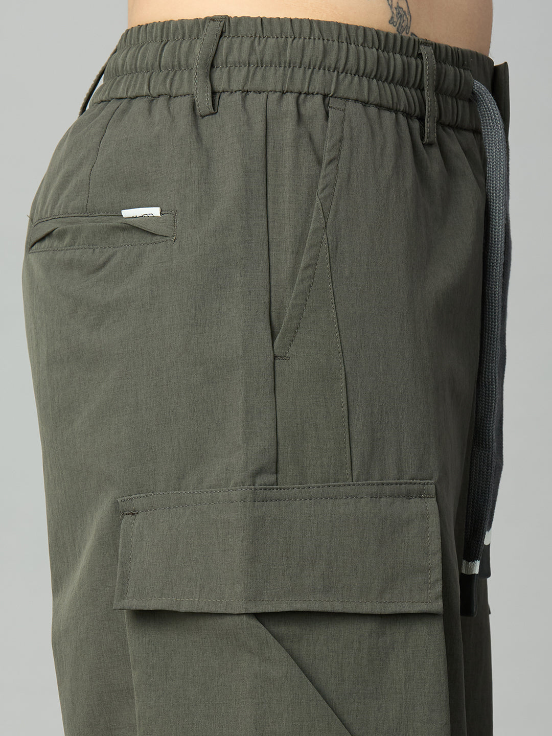 Close-up of functional cargo pocket detailing