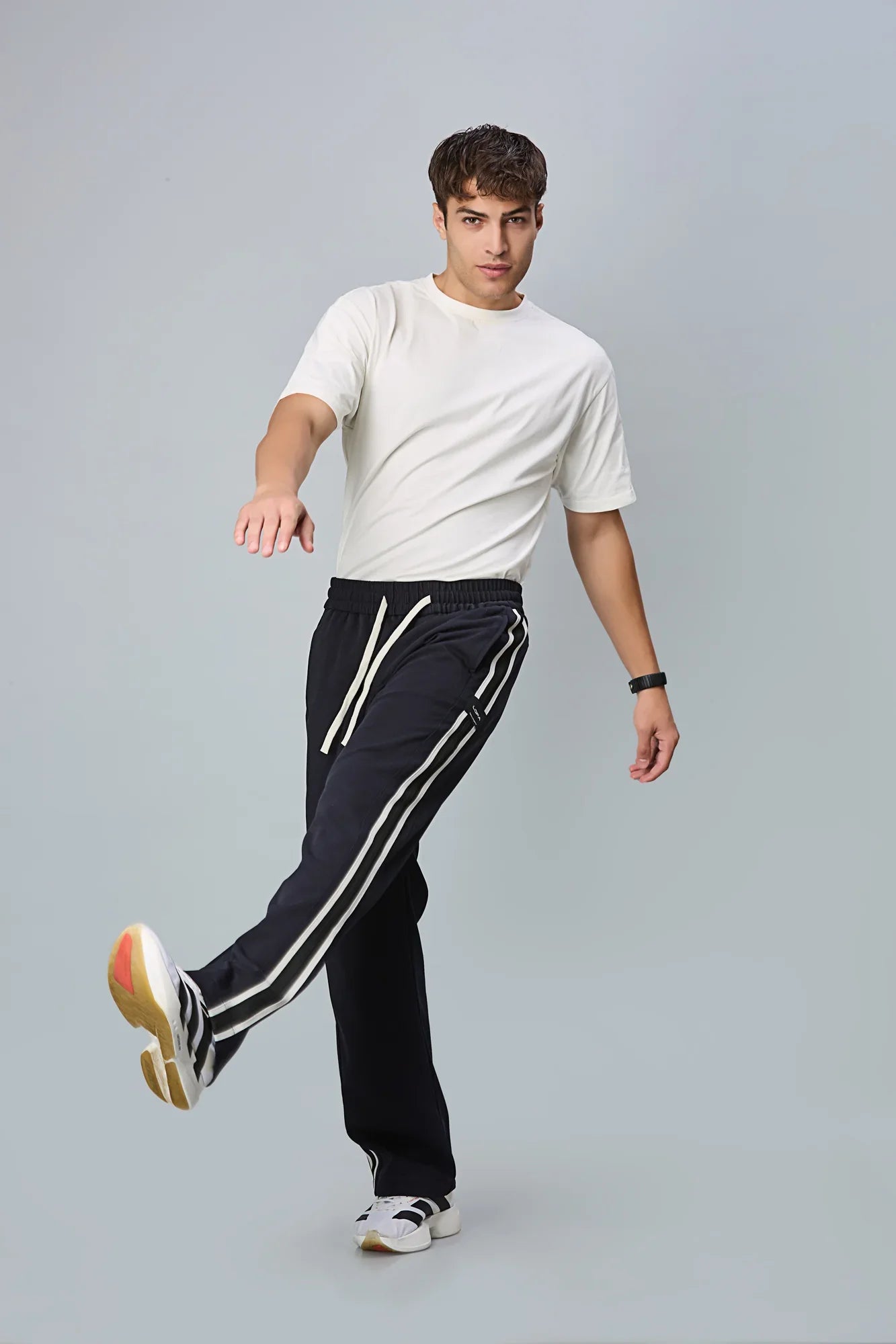 LOFA Men’s dark blue Baggy Fit Active Pants Styled Full Outfit – Outdoor Casual Look