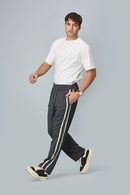 Full outfit look with LOFA men’s grey straight-fit active pants – versatile for casual, travel, and everyday comfort.