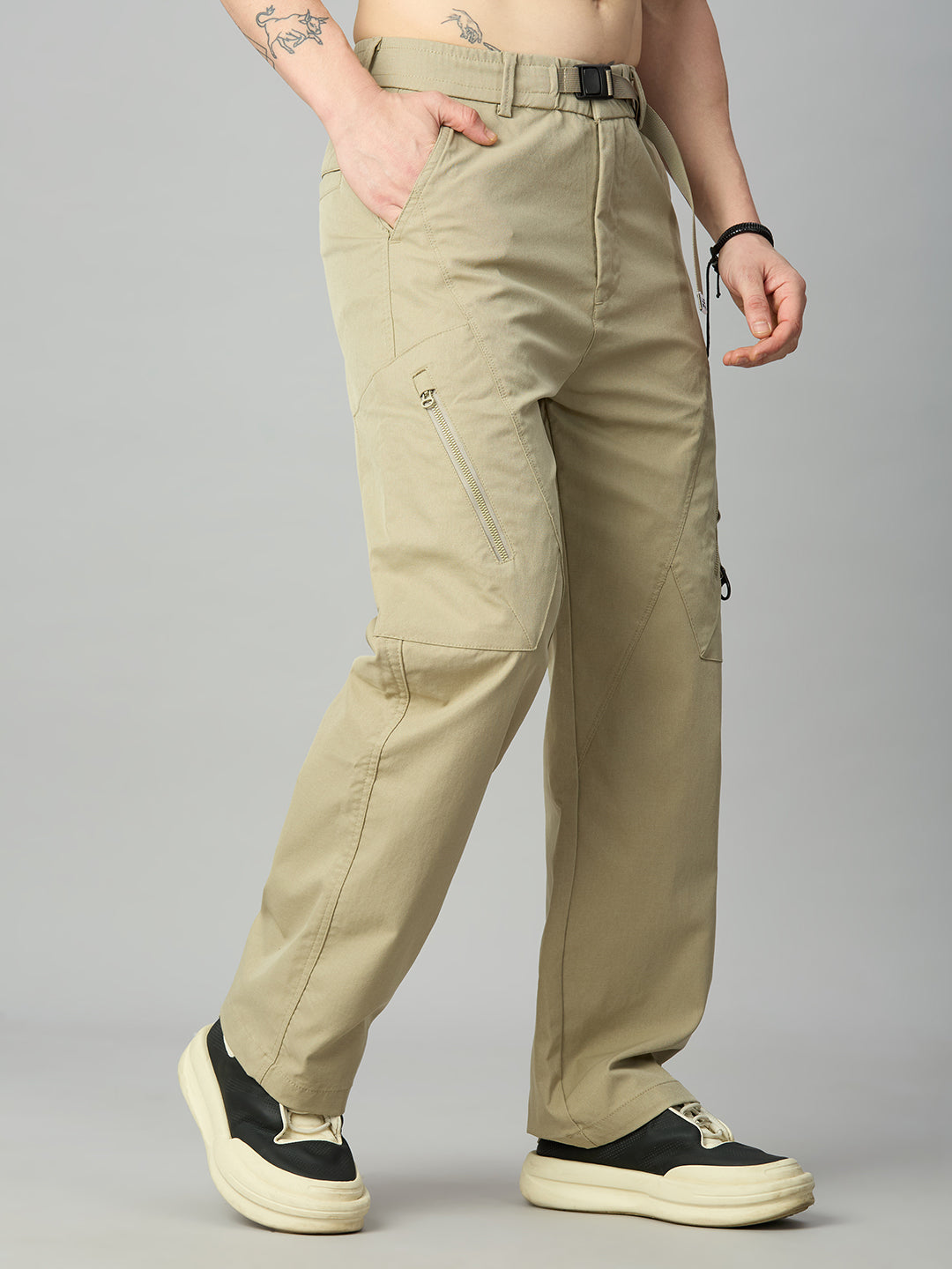 Baggy fit Tencel cargo pants for men with attached belt and utility-inspired design – right side view
